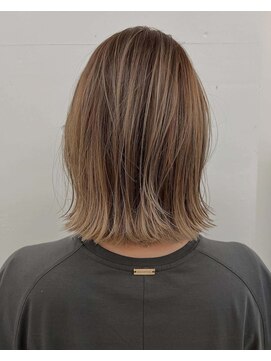 ユノ(juno) ボブとハイライトカラー　シオガマ
