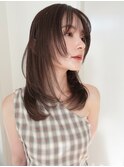 小顔に見える顔まわりレイヤーと透明感ベージュカラー