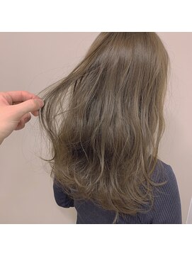 ガーランドウメダ(Garland umeda) ロング×オリーブグレージュ×スロウカラー