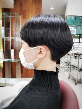 クオリス 赤塚店(QUALIS) 20代30代大人かわいい/マッシュ/ショート/丸み/暗髪/艶感