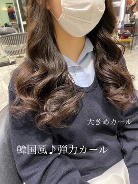 アピッシュ ギンザ(apish ginza) tomo apish独自のAラインカールのウェーブデジタルパーマ