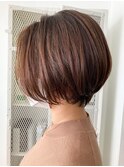 外ハネボブ セクションカラー ペールベージュ