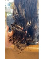 ブルーモスク トウキョウ(TOKYO)&nbsp;コテ巻き風パーマ、韓国風パーマ！松山美容室