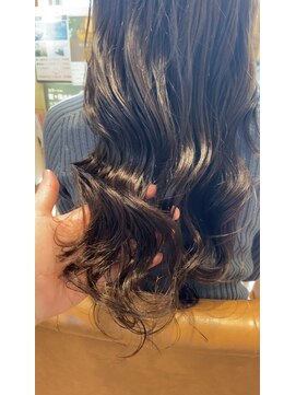 ブルーモスク トウキョウ(TOKYO) コテ巻き風パーマ、韓国風パーマ！松山美容室