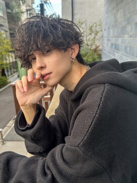 トゥルークリエイション 渋谷(True Creation SHIBUYA) 緩めツイストスパイラルパーマ