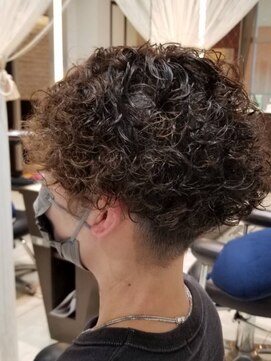ミック ヘアアンドメイクアップ 高田店(miq Hair&Make up) 個性派ショート/スパイラルパーマ/刈り上げ/ショートパーマ