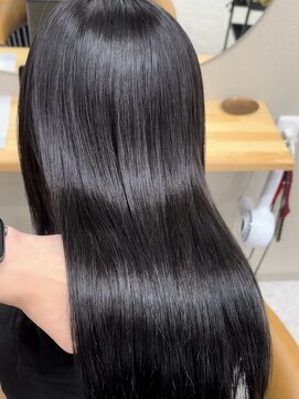 シカ 神戸三宮元町店(Cica) 神戸　三ノ宮　元町　髪質改善　 透明感カラー