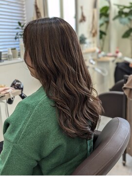 アオカマクラ(a-o Kamakura) ロング白髪ぼかし