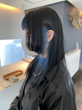 ヨルプラスディ(yoru+D) インナーカラー　ブルー　顔周りレイヤー