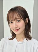 表参道酸性ストレート艶髪ミディアムレイヤーアッシュグレー30代