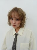 調布ダブルカラーレイヤーボブウルフショートヘアベージュカラー