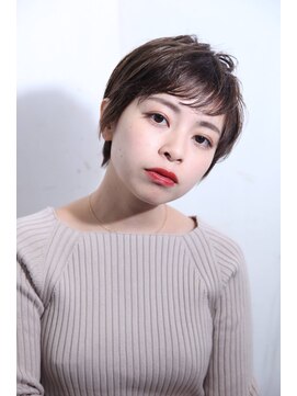 リラ バイ クオーレ(LIRA by CUORE) ハンサムショート