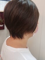 カット&エスティ カミキリ 髪綺里 ヘナ100%カラー　ショートボブ（イエロー系ブラウン）