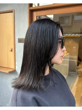 ミー(mii) 【mii】裾カラー/パツっと外はね