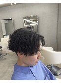 センターパートツイストスパイラルパーマ