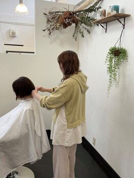 リリー LILY ヘアー メイク HAIR アンド & MAKEの写真/丁寧なカウンセリングが人気☆あなたに似合うスタイルをご提案致します。女性目線の提案が嬉しい！