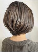 デザインカラーレイヤーカットウェットヘアオリーブベージュ白髪