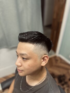 フォーコーナーズカットショップフェイビーズ 名古屋西(FourCornersCutShop favey's) スキンフェード