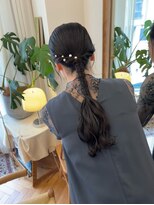 メク(meku)&nbsp;タイトなローポニーアレンジ＊