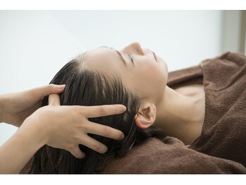 Hair ＆ Spa aina【アイナ】