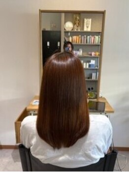ジョワイユヘアーデザイン(Joyeux)の写真/髪質や髪の悩みに合わせたトリートメントで、理想の毛先まで潤う艶感に導きます♪お悩みも相談しやすい◎