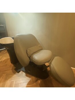 髪のお悩みが多い大人女性にオススメ！頭皮ケアに特化したヘッドスパで、お悩みを改善しながら美髪へ。