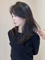 レジナヴィータ 栄(Reginavita)&nbsp;顔周りレイヤー レイヤーカット グレージュ 透明感カラー 20代