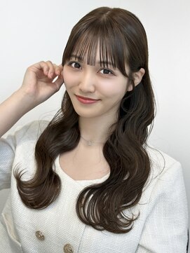 アイドットプラスフェリシア 表参道(i.+FERiCIA.) 波ウェーブで作る耳掛けヘア