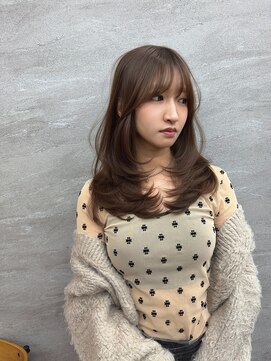 ソー(so.) レイヤーカット/横浜/バタフライカット/ミディアムレイヤー