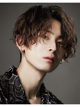 アストラ(ASTRA) MEN’S HAIR/波巻きツイストスパイラル/リバースセンターパート