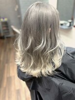 カット ハウス ボブ CUT HOUSE BOB&nbsp;透明感シルバーグレージュグラデーション♪