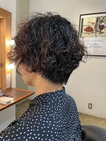 ビハインドザカーテン(BEHIND THE CURTAIN) くせ毛を活かした無造作パーマ×くせ毛カット