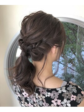 ルーチェ(luce) ポニーテール！ヘアアレンジ