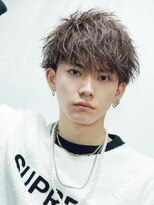 リップス 池袋(LIPPS)&nbsp;刈り上げツーブロック前下がりマッシュツイストスパイラルパーマ