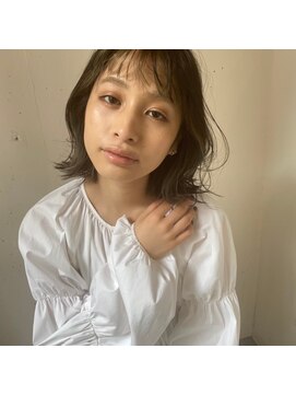 リガナッツ 王子店(Riganuts) [riganuts 王子店] ポイントカラー×外はねボブ　アレンジ