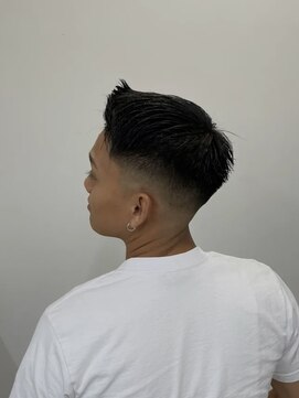 サン 大阪梅田(SUNC) 【スキンフェード】【バーバー】