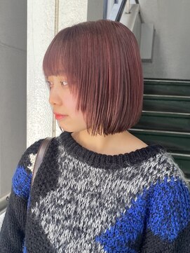 スー 渋谷(suu) グレージュ切りっぱなしボブ前髪ありミニボブミルクティベージュ