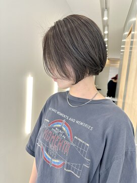 リノア 鵠沼海岸(LINOA) デザインカラー/レイヤーカット/ウェットヘア/オリーブベージュ