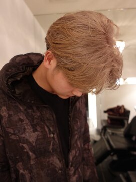 フォークロア 本店(Folk Lore) センターパート/ミルクティーベージュ