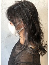 インナーカラーとの相性も抜群♪【インナーカラー】×【イルミナカラー】で透明感グレー☆