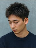 チャコールグレーのスパイキーベリーショート×フェード