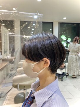 アッシュ 大泉学園店(Ash) 耳掛けマッシュショート【Ash大泉学園　横山】