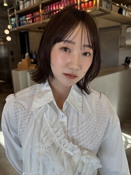 イミ(imi) ボブ/外ハネボブ/レイヤーボブ/切りっぱなしボブ/レイヤー/登戸