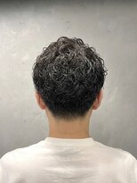 ワンワンオー バーバーショップ 長浜店(@110 BARBER SHOP) スペインパーマ パーマメンズ色気