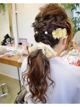 ヘアサロン テラス(Hair salon TERRACE.) 編み込みルーズハーフアップ♪