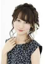 ララルーモ スタジオ(LaLarOomo STUDIO)&nbsp;【JR新宿東口3分西武新宿駅直結】編み込みサイドアップ