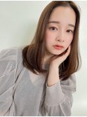 大人かわいいうるつやストレートミディアム