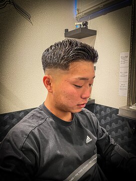 hair salon 華化 フェードカット
