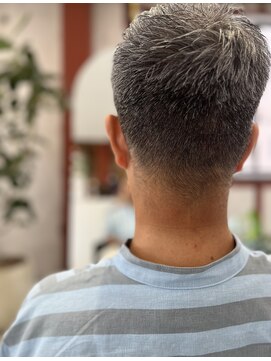 ネモ(nemo) 刈り上げグラデーション