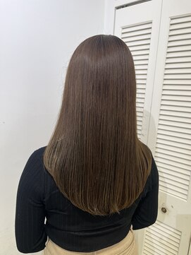 アドラーブル 万代店 (adorable) 大人可愛いブリーチなし艶髪透明感水色アッシュカラー